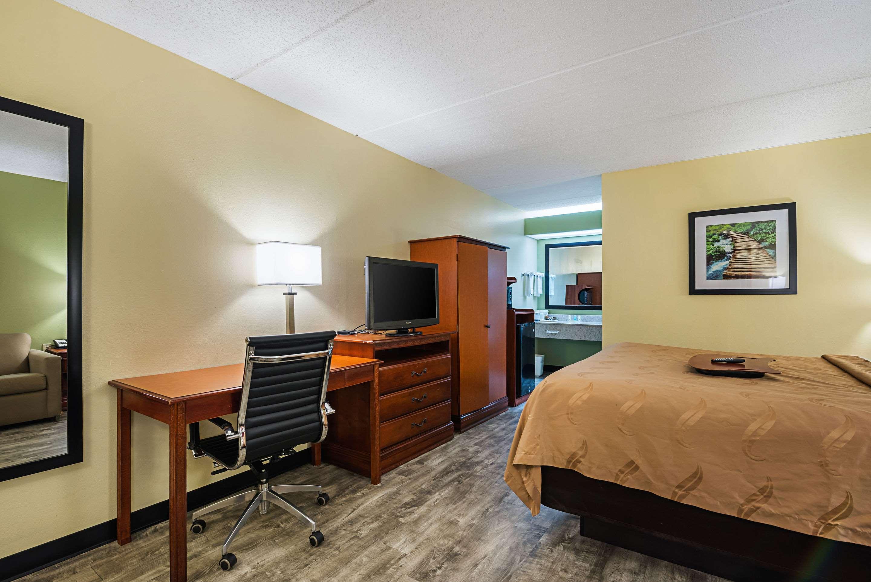 Quality Inn Airport - Southeast Irondale Εξωτερικό φωτογραφία