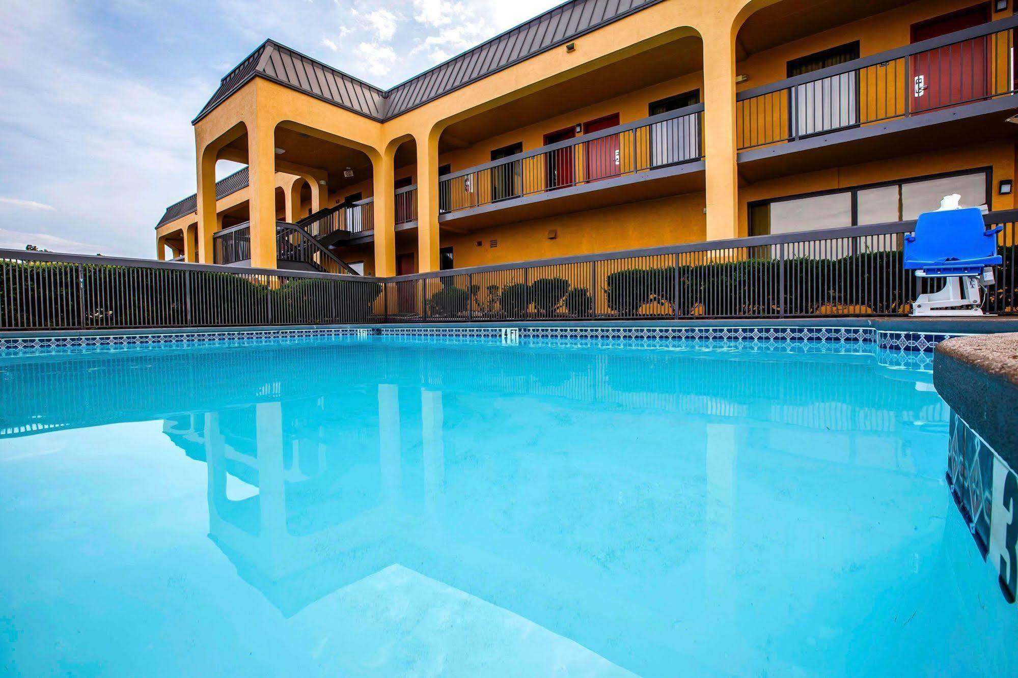 Quality Inn Airport - Southeast Irondale Εξωτερικό φωτογραφία